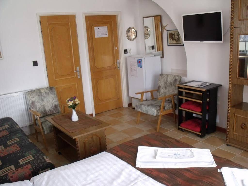 Korona Panzio Bed and Breakfast Balatonfüred Exterior foto