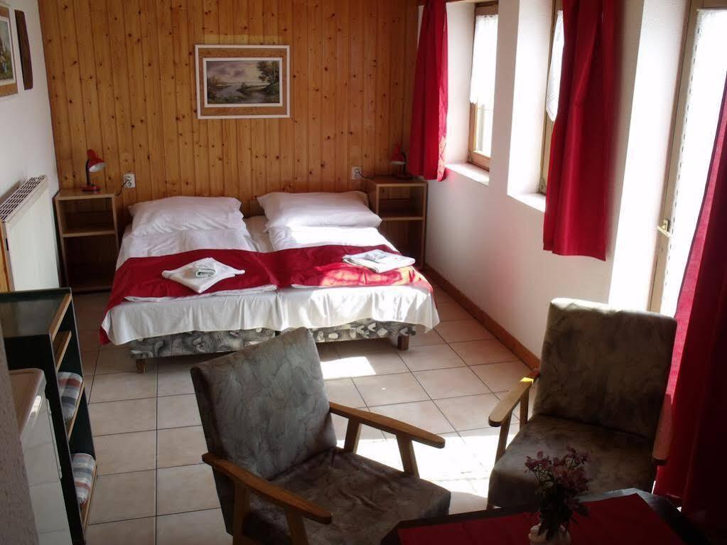 Korona Panzio Bed and Breakfast Balatonfüred Exterior foto